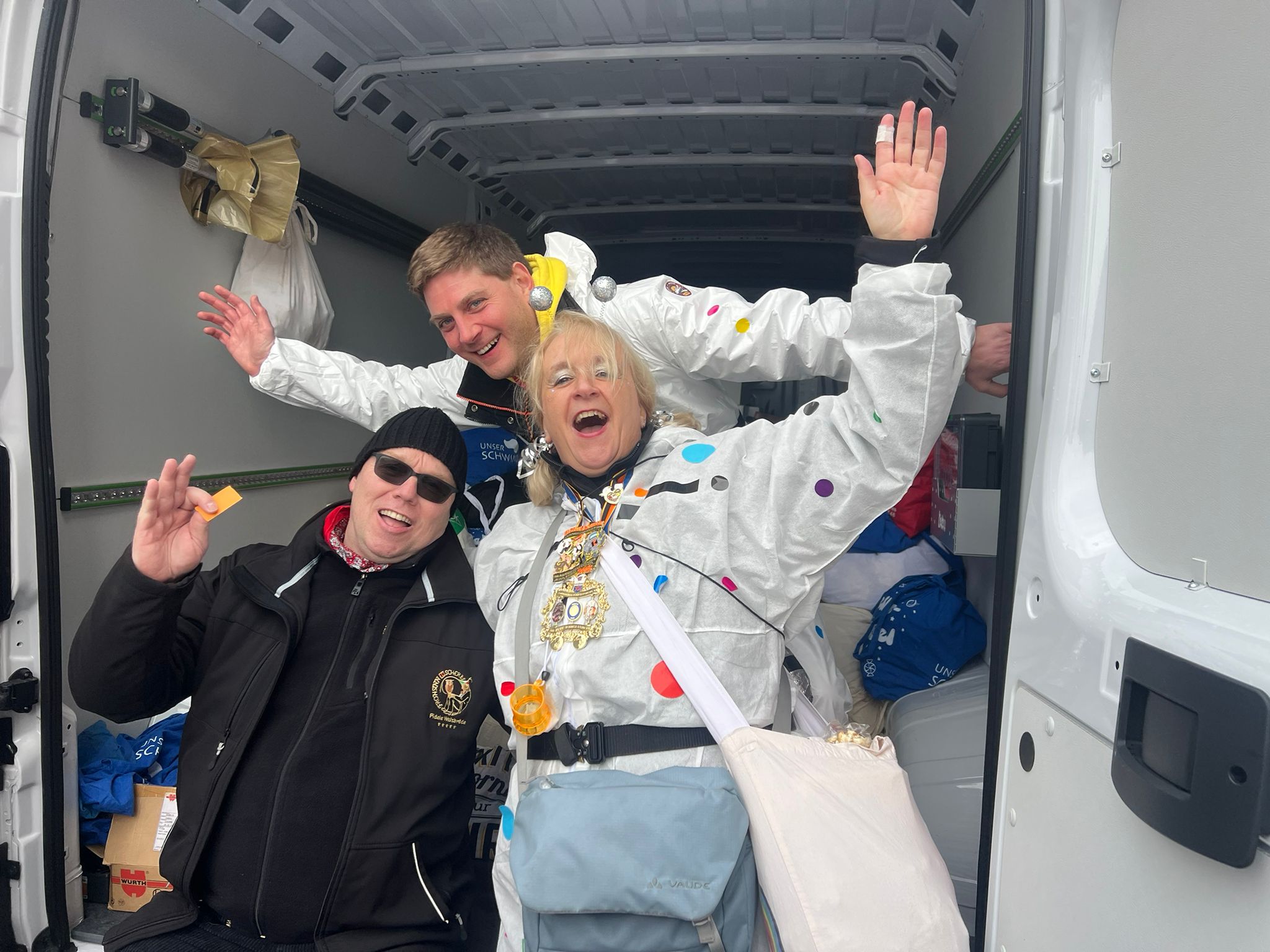 b8b5b8db 3e9b 4aaa 8d3f f001553ffad0